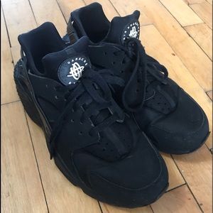 Nike huarache black size 8.5